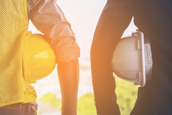 Giao tiếp với nhà thầu và nhà cung cấp